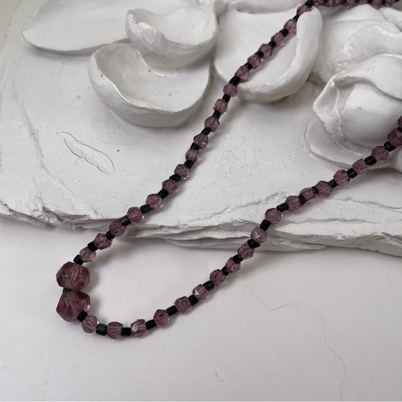 Vintage Victorian Amethyst Hand Cut Glass Choker - Picture 4 of 10